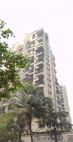 3 BHK +  1800 Sq.Ft. Apartment in Kamdhenu Pride