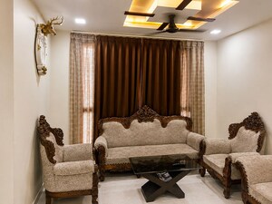 Living Room in 2 BHK Apartment at Gangapur Road – for Rent