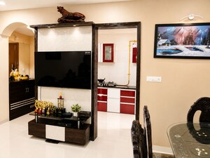 Furnished Amenities in 2 BHK Apartment at Gangapur Road – for Rent