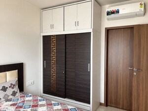 Master Bedroom in 2 BHK Apartment at Gangapur Road – for Rent
