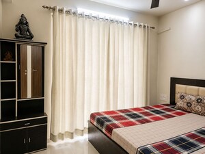 Bedroom in 2 BHK Apartment at Gangapur Road – for Rent