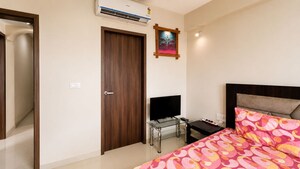 Room in 2 BHK Apartment at Gangapur Road – for Rent