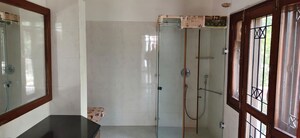 Bathroom in 5 BHK Villa at Eros Rosewood City, Sector 49 – for Rent