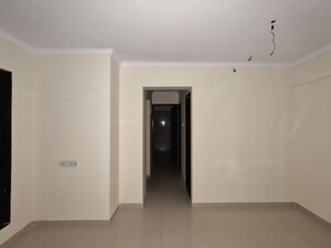 Room in 1 BHK Apartment at Unnati Woods CHS, Kasarvadavali – for Rent