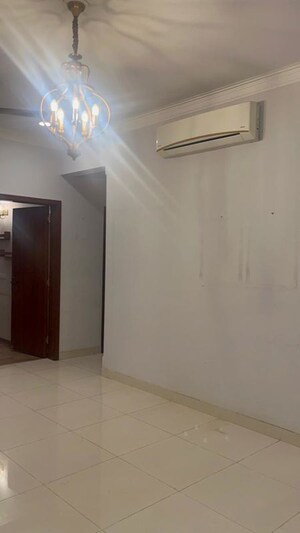 Room in 3 BHK Apartment at Central Park Flower Valley Aqua Front Towers, Sohna Sector 33 – for Rent