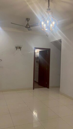 Room in 3 BHK Apartment at Central Park Flower Valley Aqua Front Towers, Sohna Sector 33 – for Rent