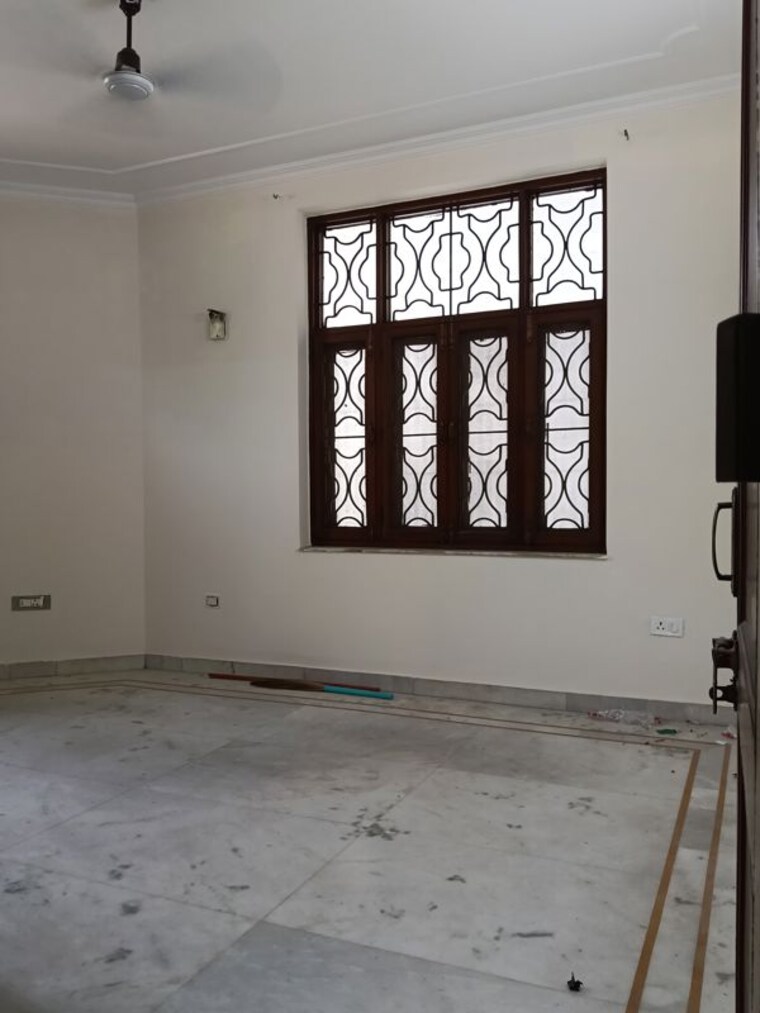 Room, saket 3 Bedroom 1100 Sq.Ft. Builder Floor In Saket Delhi 10680023