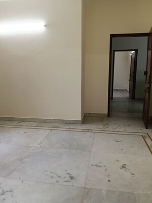 Room in 3 BHK Builder Floor at Saket – for Rent