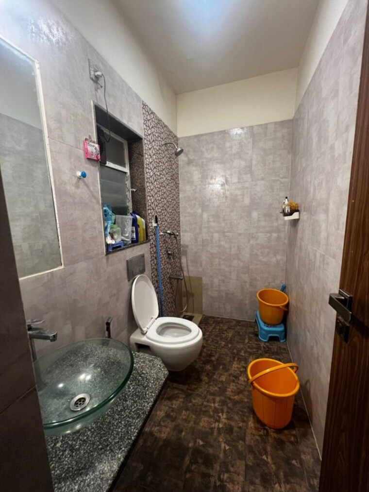 Bathroom, omkar-veda-exclusive 3 Bedroom 1150 Sq.Ft. Apartment In Parel Mumbai 10680063