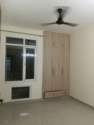 Room in 2.5 BHK Apartment at Today Ridge Residency, Sector 135 – for Rent