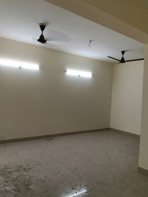 Room in 2.5 BHK Apartment at Today Ridge Residency, Sector 135 – for Rent