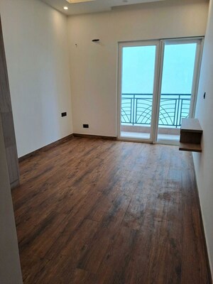 Room in 3 BHK Builder Floor at Sector 23 – for Rent