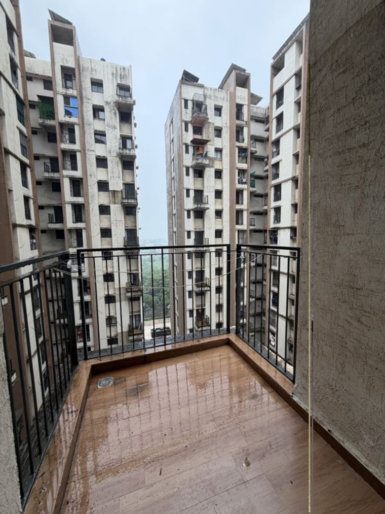 Balcony, lodha-downtown 1.5 Bedroom 680 Sq.Ft. Apartment In Dombivli East Thane 10680106