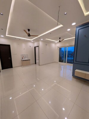 Furnished Amenities in 3 BHK Apartment at Rainbow Vistas, Hi Tech City – for Rent