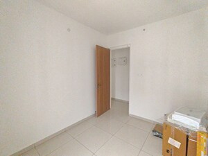 Room in 3 BHK Apartment at Godrej Emerald, Ghodbunder Road – for Rent