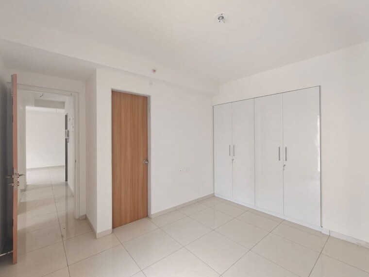 Room, godrej-emerald 3 Bedroom 1033 Sq.Ft. Apartment In Ghodbunder Road Thane 10680112