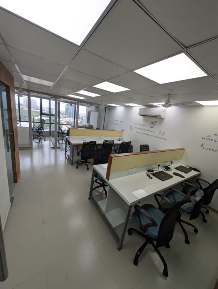 Team Area, shivalik-shilp Commercial Office Space 915 Sq.Ft. In Sanidhya Ahmedabad 10680120