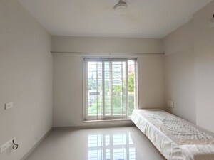 Bedroom in 2 BHK Apartment at Chembur – for Rent