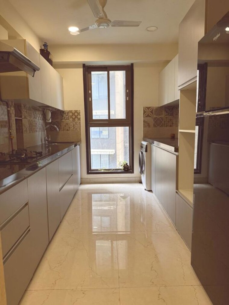 Kitchen, rustomjee-paramount 2 Bedroom 1004 Sq.Ft. Apartment In Khar West Mumbai 10680129