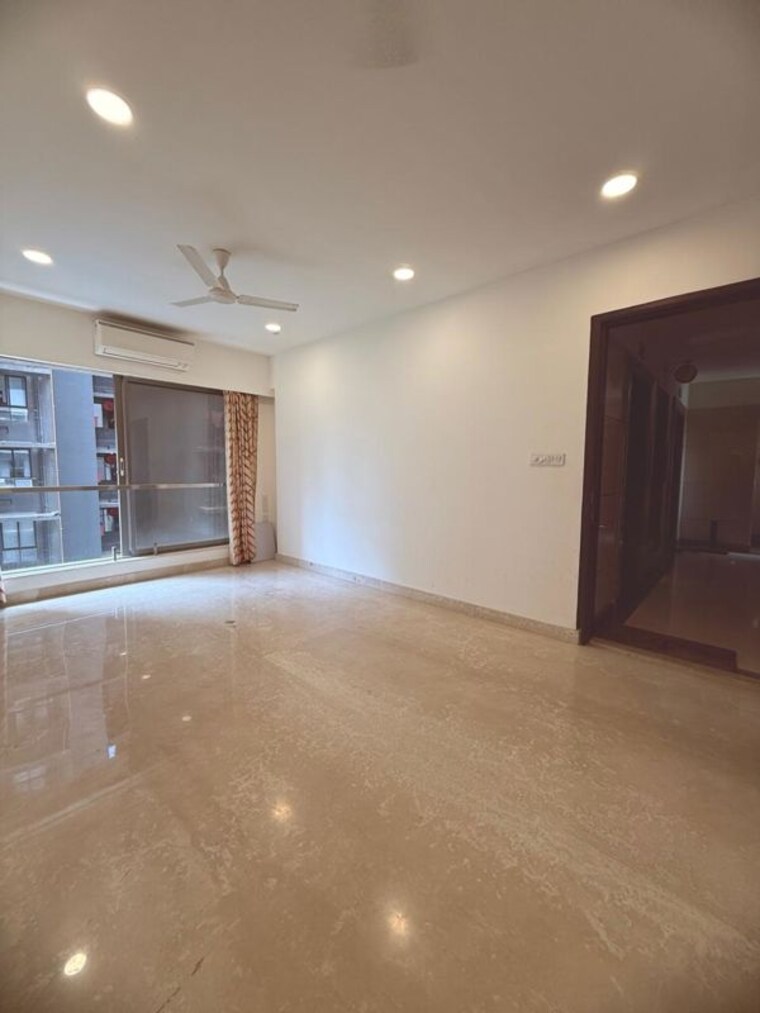 Room, rustomjee-paramount 2 Bedroom 1004 Sq.Ft. Apartment In Khar West Mumbai 10680129