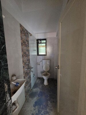Washroom in 1 BHK Apartment at Samarth Enclave, Andheri East – for Rent