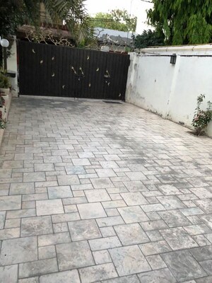 Balcony in 4 BHK Villa at Sainik Farm – for Sale