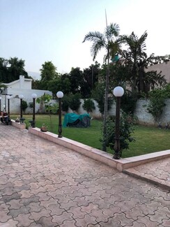 4 BHK +Villa For Sale in Sainik Farm