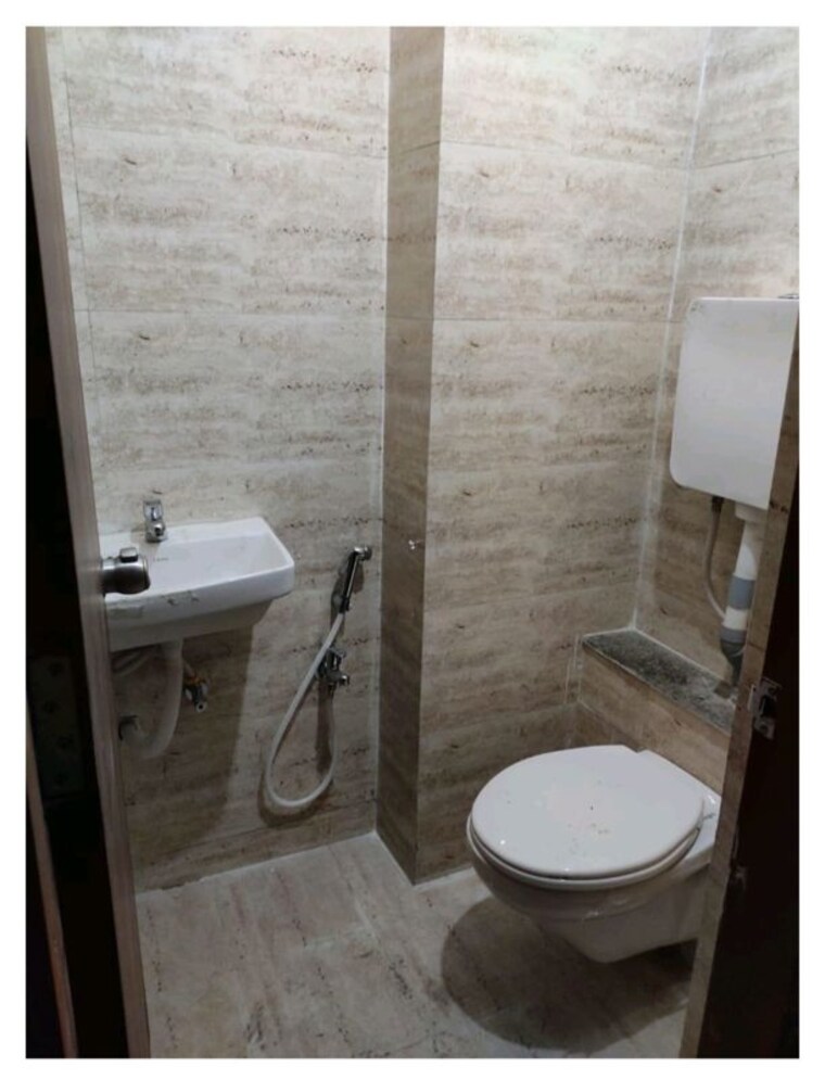 Bathroom, tragad Commercial Shop 650 Sq.Ft. In Tragad Ahmedabad 10680154