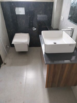 Team Area in 3 BHK Builder Floor at Sector 22 – for Rent