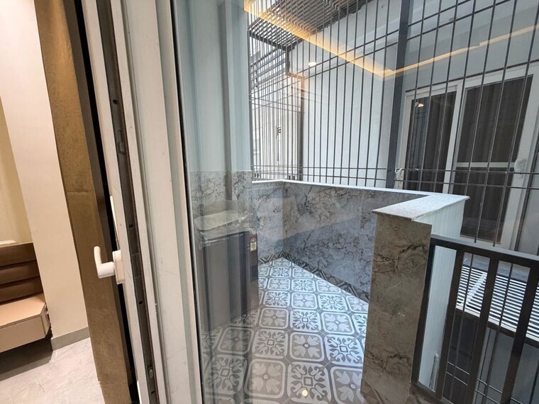 Balcony, sector 43 2 Bedroom 260 Sq.Yd. Builder Floor In Sector 43 Gurgaon 10680150
