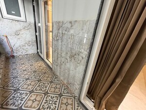 Balcony in 2 BHK Builder Floor at Sector 43 – for Rent