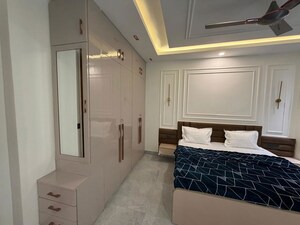 Building Lobby in 2 BHK Builder Floor at Sector 43 – for Rent
