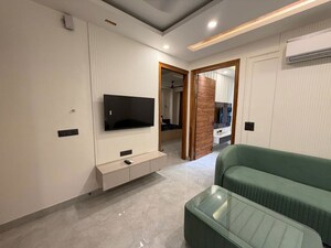 Living Room in 2 BHK Builder Floor at Sector 43 – for Rent