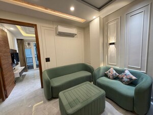 Living Room in 2 BHK Builder Floor at Sector 43 – for Rent