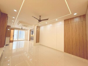 Room in 3 BHK Apartment at Prestige Beverly Hills, Kokapet – for Rent