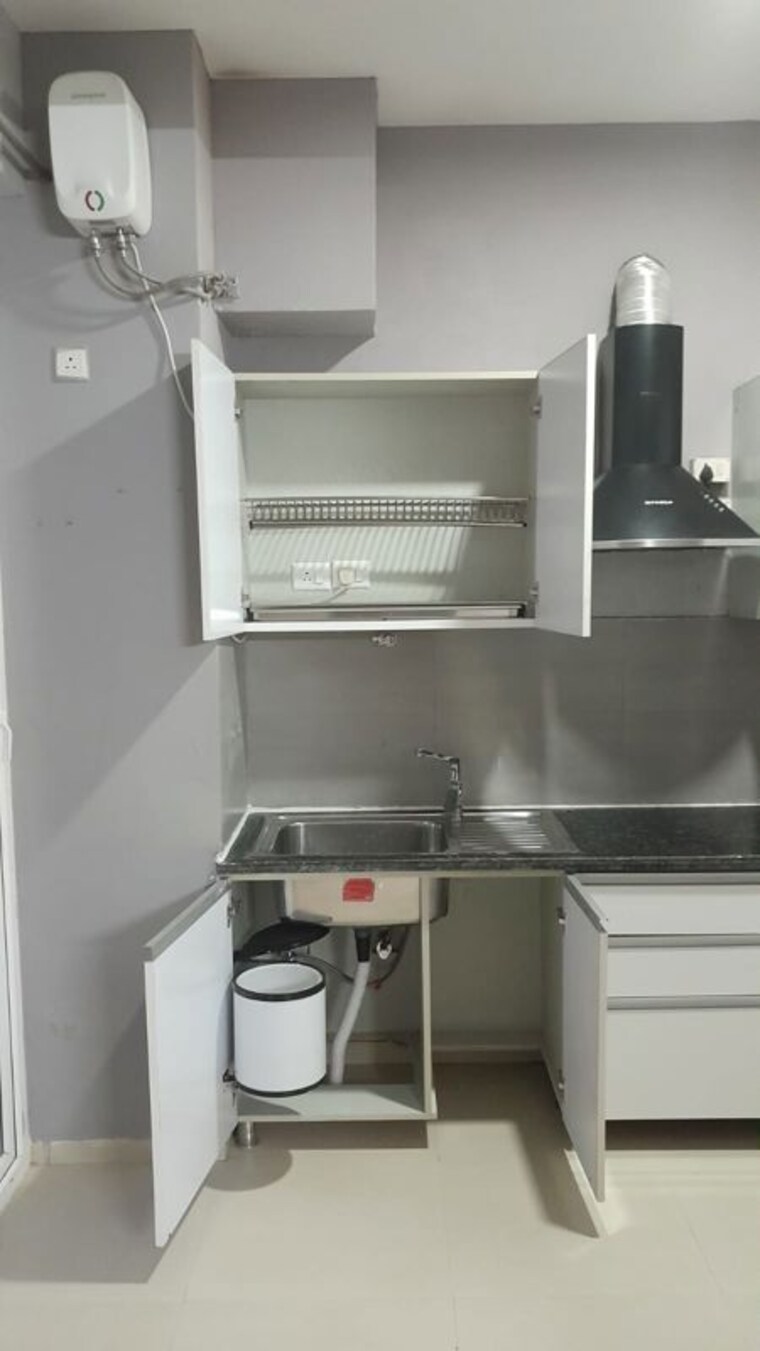 Kitchen, tulip-white 3 Bedroom 1326 Sq.Ft. Apartment In Sector 69 Gurgaon 10680227