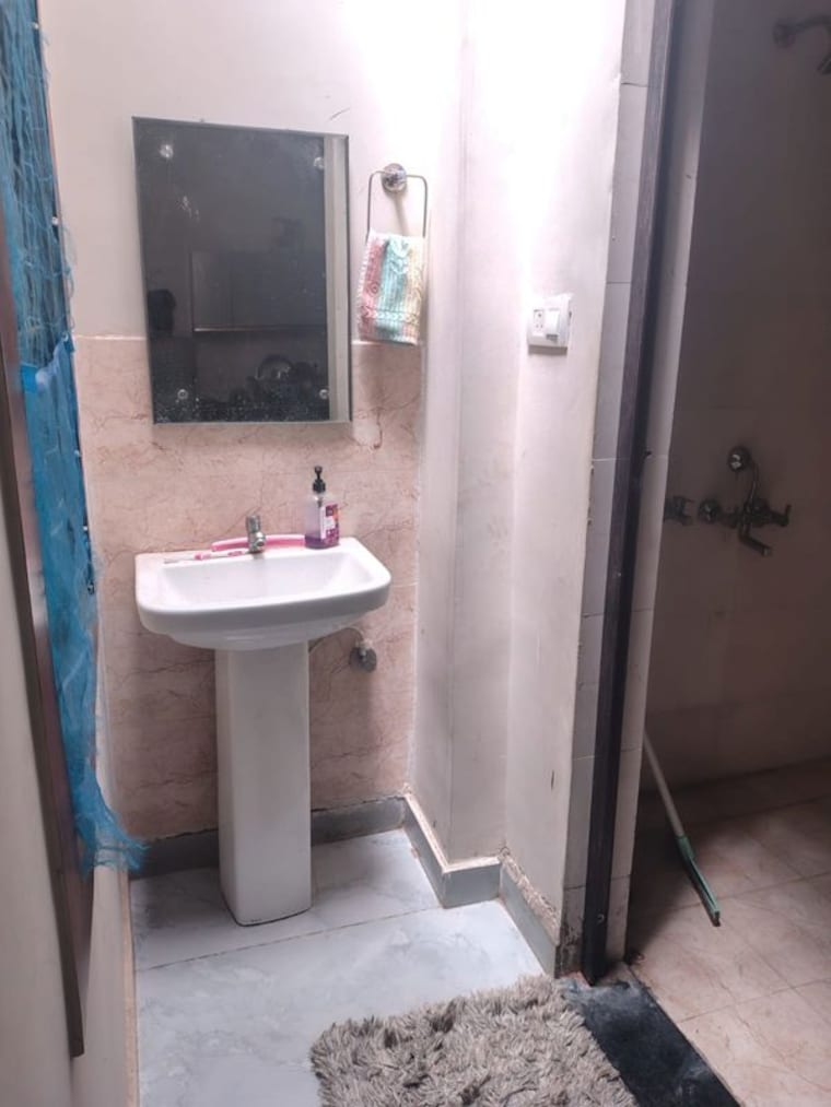Bathroom, naubasta kala 2 Bedroom 1500 Sq.Ft. Independent House In Naubasta Kala Lucknow 10680236