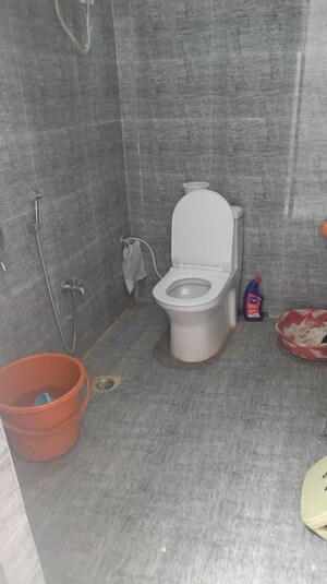 Bathroom in 2 BHK Independent House at Naubasta Kala – for Rent