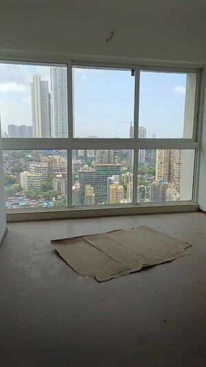 Bedroom in 2 BHK Apartment at A And O F Residences Malad, Malad East – for Rent