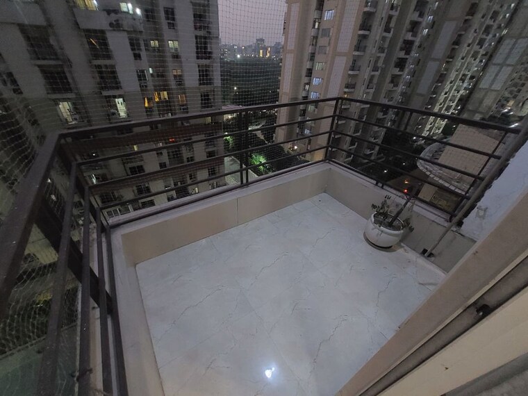 Kitchen, paras-seasons 3.5 Bedroom 1695 Sq.Ft. Apartment In Sector 168 Noida 10680252
