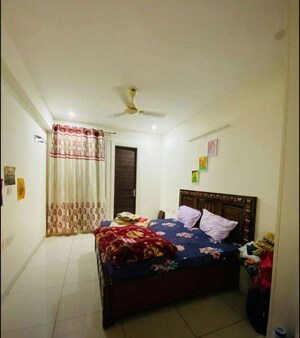 Bedroom in 2 BHK Apartment at Highland Park Chandigarh, Bhabat – for Rent