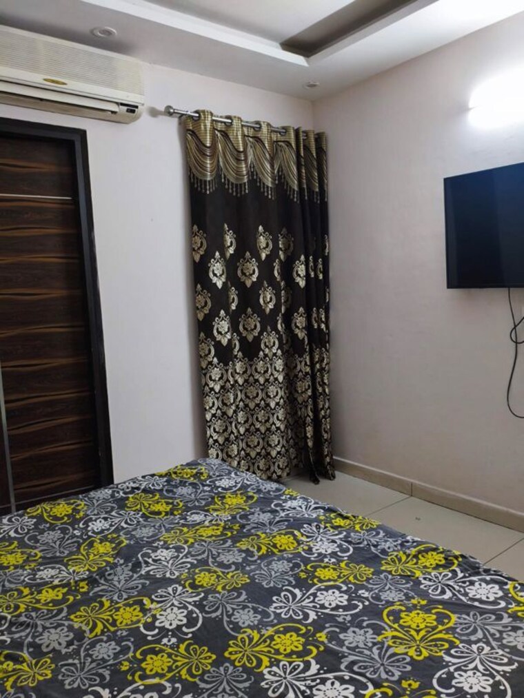 Room, ambala highway 2 Bedroom 1450 Sq.Ft. Apartment In Ambala Highway Zirakpur 10680233