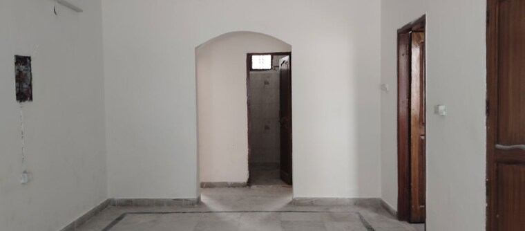 Room, uppal-southend 2 Bedroom 927 Sq.Ft. Builder Floor In Sector 49 Gurgaon 10680267