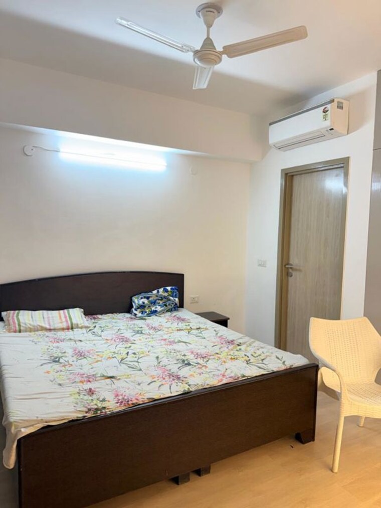 Bedroom, dlf-regal-gardens 4 Bedroom 2215 Sq.Ft. Apartment In Sector 90 Gurgaon 10680263