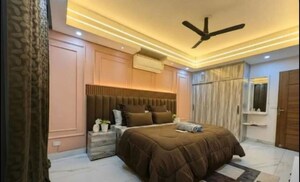 Room in 3 BHK Apartment at Vip Road – for Rent