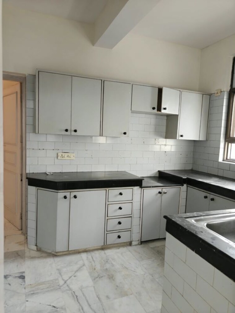 Kitchen, kohli-one-malibu-town-plot 3 Bedroom 250 Sq.Ft. Builder Floor In Sector 47 Gurgaon 10680318