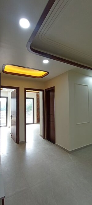 Furnished Amenities in 3 BHK Builder Floor at BPTP District 3, Sector 85 – for Sale