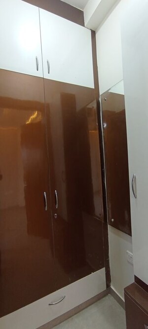 Furnished Amenities in 3 BHK Builder Floor at BPTP District 3, Sector 85 – for Sale