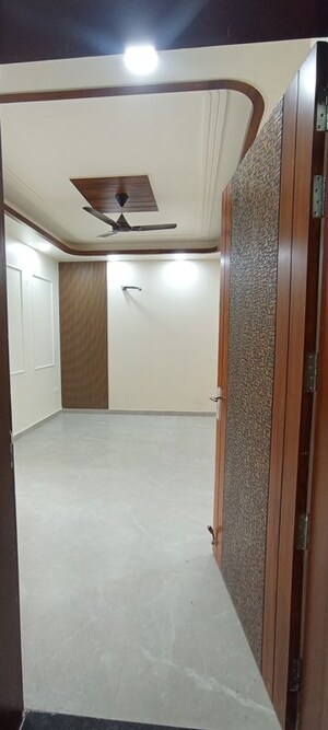 Furnished Amenities in 3 BHK Builder Floor at BPTP District 3, Sector 85 – for Sale