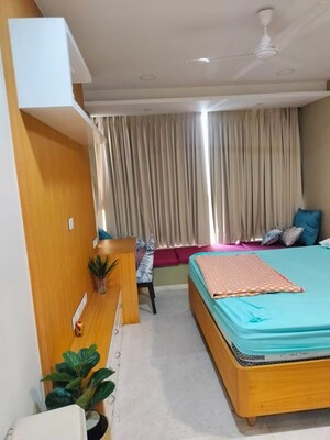 Team Area in 3 BHK Apartment at Oberoi Realty Exquisite, Goregaon East – for Rent